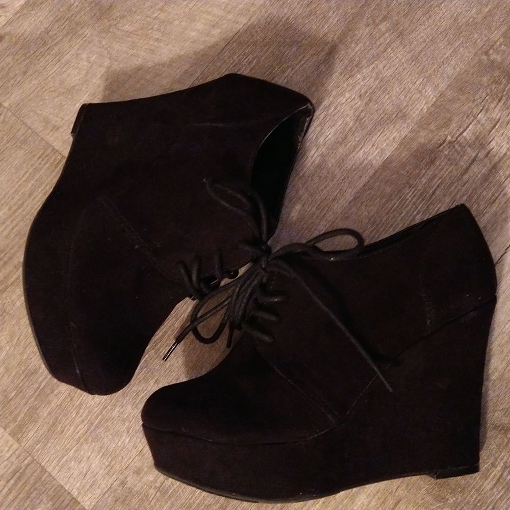 Material Girl Suede Wedges - Picture 4 of 4